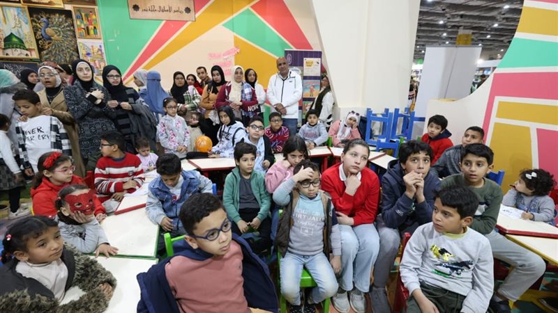 جناح الأزهر بمعرض الكتاب يستقبل الأطفال