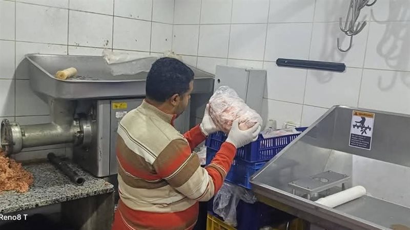 ضبط لحوم فاسدة بالجيزة 