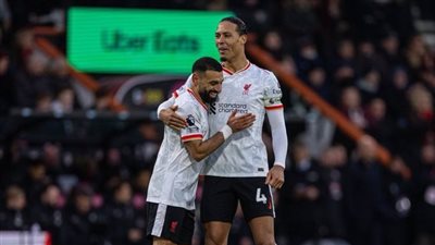 بعد صلاح... ليفربول يجدد عقد صخرة دفاعه فان دايك حتى عام 2027