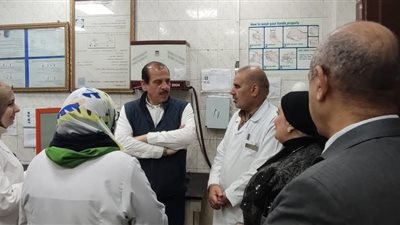 نائب وزير الصحة يوجه بصرف مكافأة للعاملين في مستشفى حميات شبين الكوم