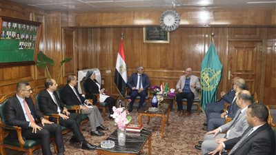 رئيس «حماية المستهلك» ومحافظ القليوبية يبحثان آليات ضبط الأسعار في الأسواق