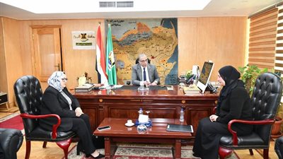 محافظ الفيوم يوجه بتقديم الدعم الاجتماعي لأسرة ضحية حادث الأسد