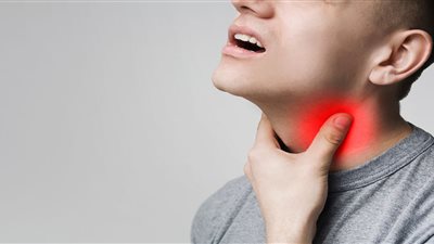 أستاذ بكلية الطب تكشف المخاطر والأضرار الخفية لفرط نشاط الغدة الدرقية