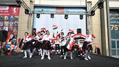 الماريونت وعروض المدارس تسحر زوار معرض الكتاب