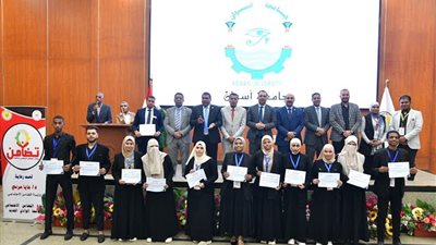 التضامن تختتم المنتدى السنوي الأول للوحدات بالجامعات في جنوب الوادي (صور)