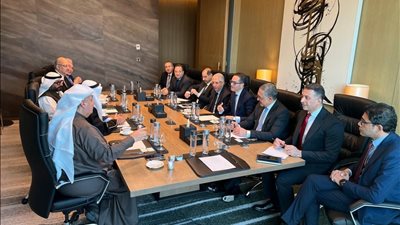 وزير الاستثمار يبحث مع مجموعة 