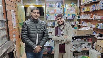 صيدلانية توزع علاج السرطان بالمجان بعد وفاة والدها به