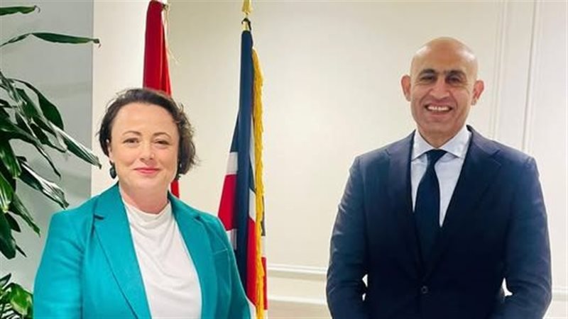 وزير التربية والتعليم ونظيرته البريطانية