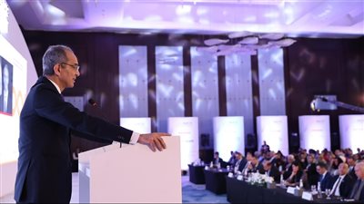 الأكثر نموا.. وزير الاتصالات يُشيد بتطور قطاع تكنولوجيا المعلومات في مصر
