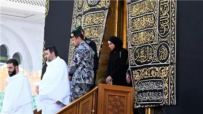 ظهور زوجة الرئيس السوري في مناسك العمرة يشعل مواقع التواصل (فيديو)