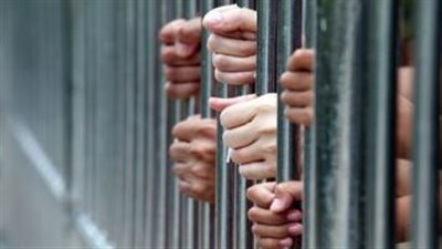 حبس 3 متهمين بسرقة سيارة نقل بالتهديد في 15 مايو