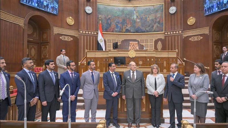 رئيس مجلس الشيوخ مع قيادات مركز تريندز
