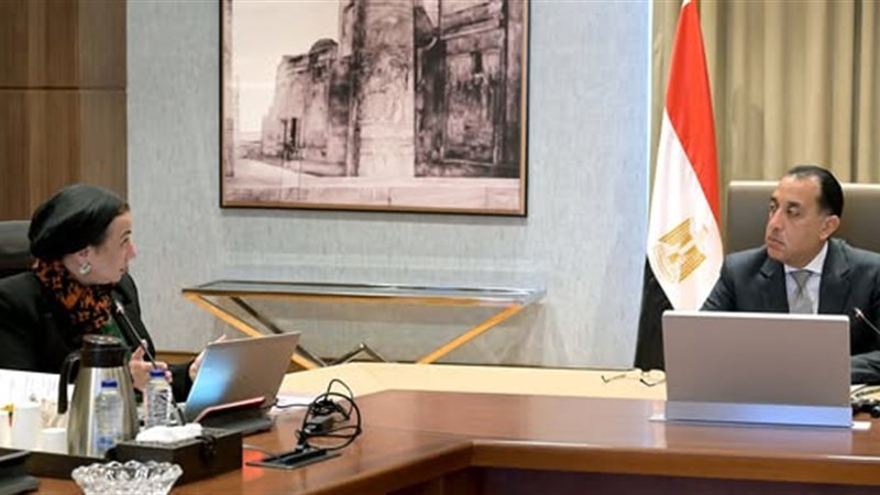 رئيس الوزراء ووزيرة البيئة 