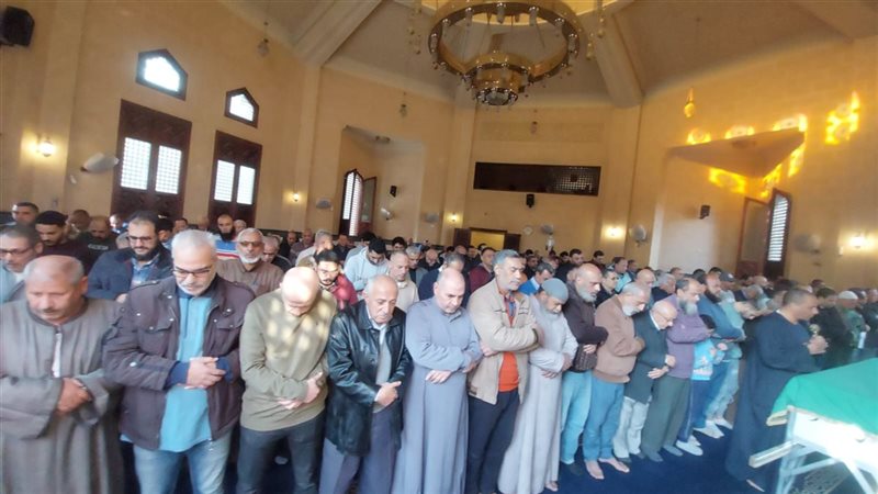 صلاة الجنازة علي الإذاعي أحمد أبو زيد