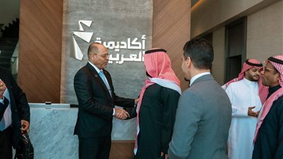 للتأهيل لسوق العمل.. «جبران» يبحث فرص التعاون مع أكاديمية العربية في السعودية 