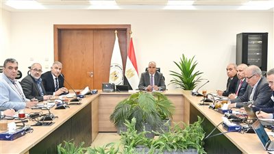 وزير الري يتابع موقف المناطق المتأثرة بارتفاع منسوب سطح البحر