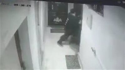 الأمن يكثف جهوده لضبط مجهول حاول اقتحام شقة سيدة في حدائق الأهرام