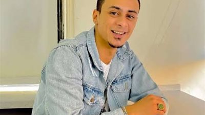 بعد اعتزاله الغناء منذ عامين.. علي قدورة يتجه لتقديم الإنشاد الديني (فيديو)