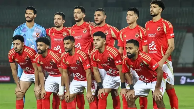 لاعبو الأهلي