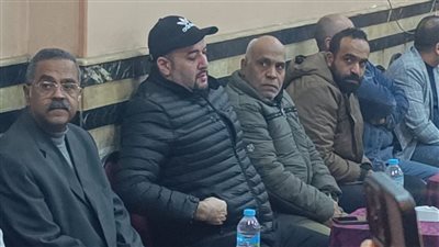    لم يحضر أحد.. غياب 