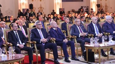 محافظ جنوب سيناء يستعرض طرق دعم المستثمرين وتسهيل الإجراءات مع القطاع الخاص