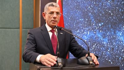 رئيس وكالة الفضاء يلتقي مسئولي شركات مغربية لبحث تعزيز التعاون