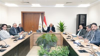 وزير الري يؤكد ضرورة وضع سياسة متكاملة لإدارة المناطق الساحلية