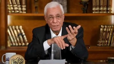 «قبل استشارة الطبيب».. أستاذ الحالات الحرجة يحذر هؤلاء من الصيام