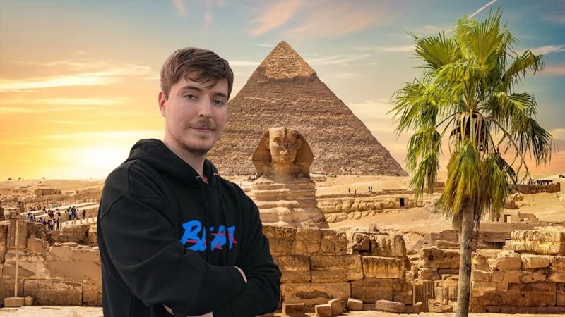 زيارة مستر بيست للأهرامات 