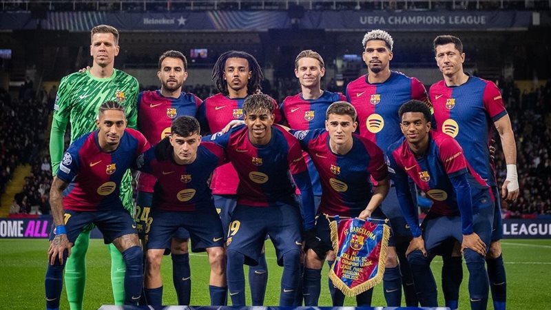 لاعبي برشلونة