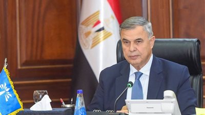 محافظ الإسكندرية يوجه بتنفيذ حملات مُكبرة لإزالة التعديات والبناء المخالف