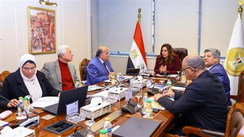 خلال الاجتماع 