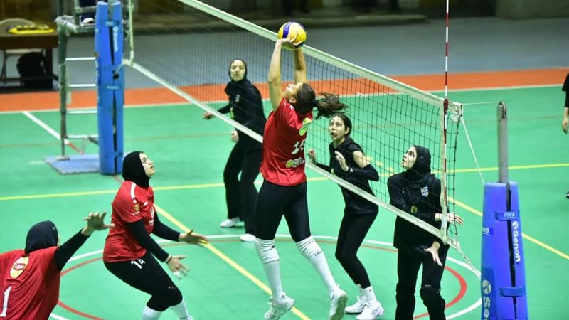 الكرة الطائرة سيدات 