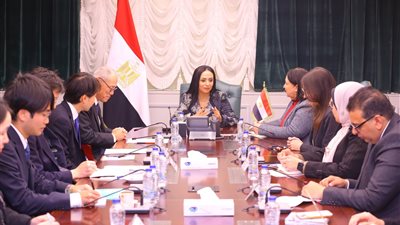 وزيرة التضامن تبحث مع السفير الياباني بالقاهرة تعزيز سبل التعاون