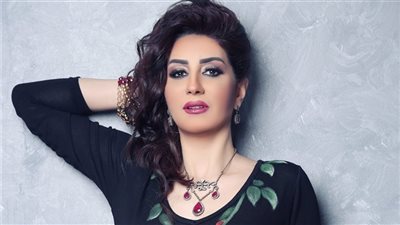 وفاء عامر لـ«الجمهور»: «عابر سبيل» يضم نخبة من نجوم العرب وهذا سبب سفري للبحرين