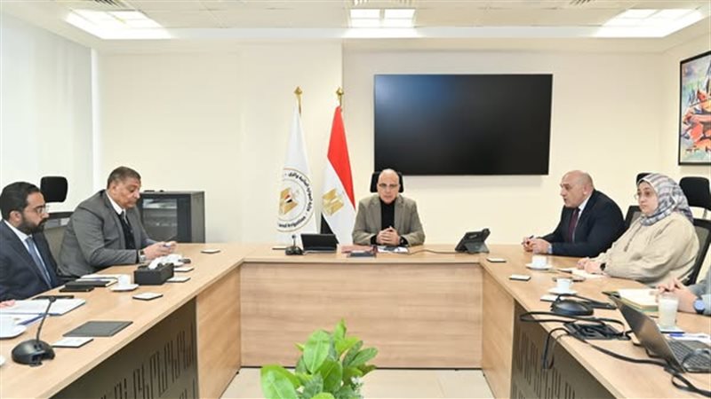 خلال الاجتماع 