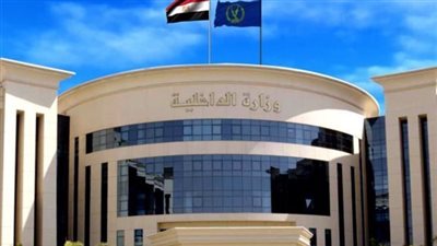 «انتحال صفة شرطي».. القبض على شخص بتهمة النصب والاحتيال في قنا  