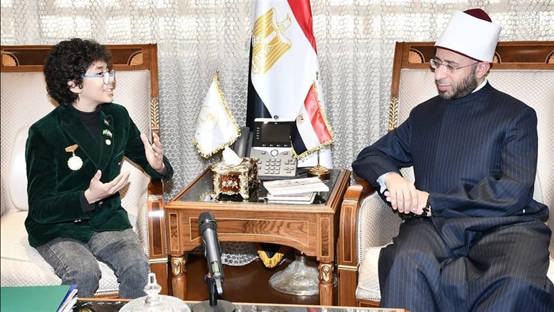 الأوقاف تكرم الشاعر أدهم عبدالنبي