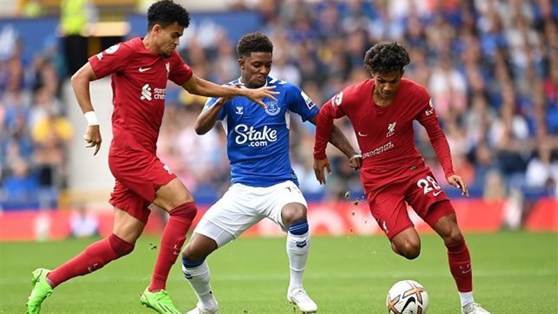 ليفربول وإيفرتون 