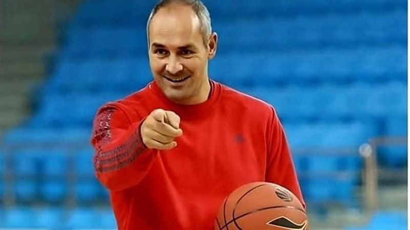 الإسباني كورو سيجورا 