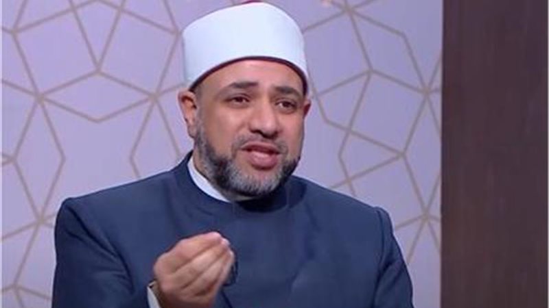 الدكتور أيمن أبو عمر