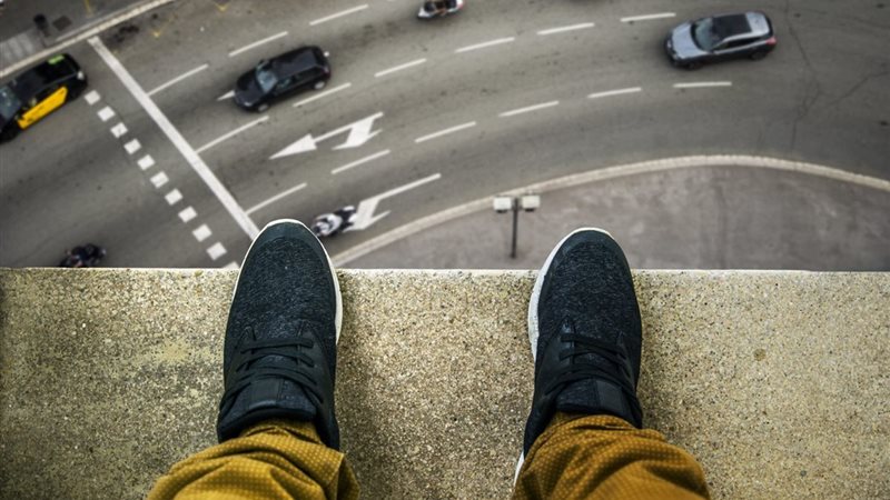 تعبيرية عن الانتحار