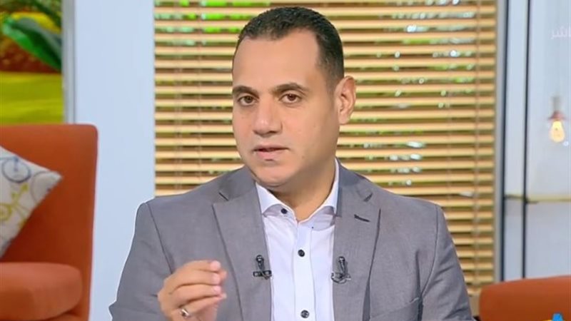 الكاتب الصحفي: كامل كامل
