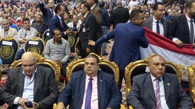 «المحلي لنقابات العمال»: انتخاب السيسي رئيسا حق من حقوق الوطن
