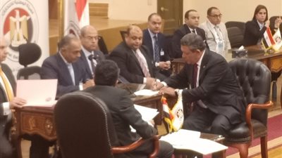 رسمياً.. حازم عمر يتقدم بأوراق ترشحه لرئاسة الجمهورية