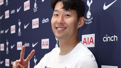 تفوق على خمسة نجوم.. سون لاعب الشهر في الدوري الإنجليزي