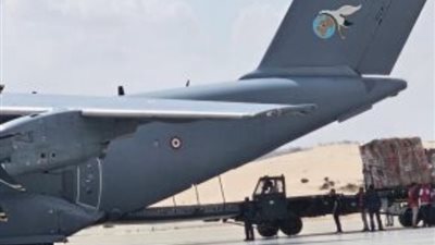 طائرة مساعدات من الإمارات تصل مطار العريش لدعم الشعب الفلسطيني