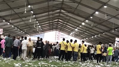 قبل ساعة من غلق باب التصويت.. استمرار توافد الأعضاء لانتخابات الزمالك