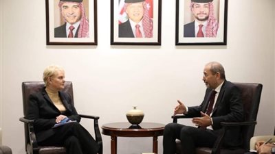الخارجية الأردنية وبرنامج الأغذية العالمي يبحثان إيصال المساعدات لغزة‬⁩