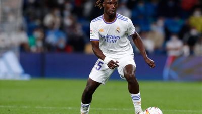 تقارير: أنشيلوتي يجد حلا لمعضلة الظهير الأيسر في ريال مدريد
